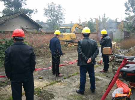 東坡區(qū)松江鎮(zhèn)農(nóng)貿(mào)市場(chǎng)開工(圖2) 東坡區(qū)松江鎮(zhèn)農(nóng)貿(mào)市場(chǎng)開工(圖2)